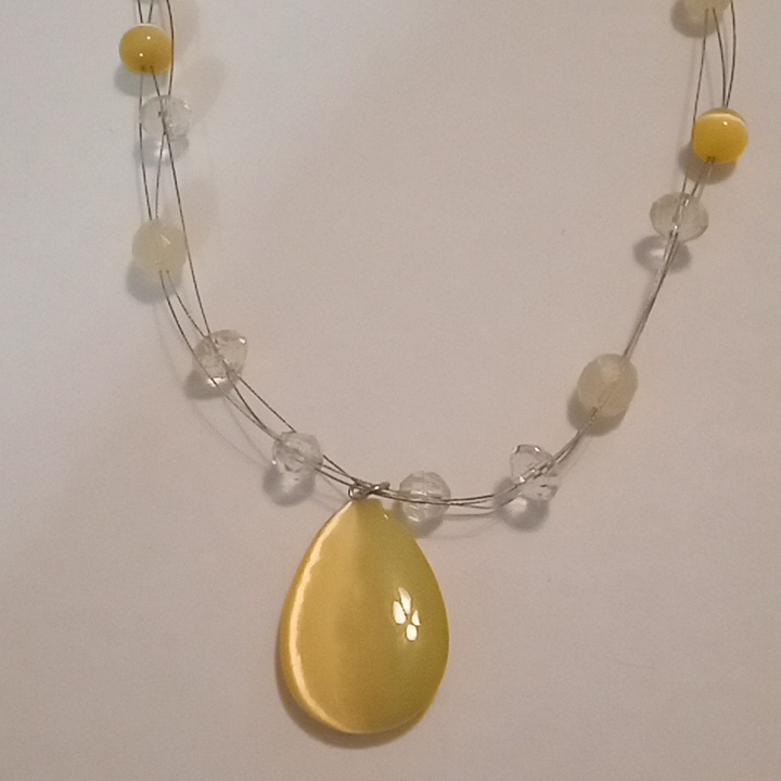 #879. Yellow Glass & Acrylic Cats Eye Tear Drop Pendant Necklace.